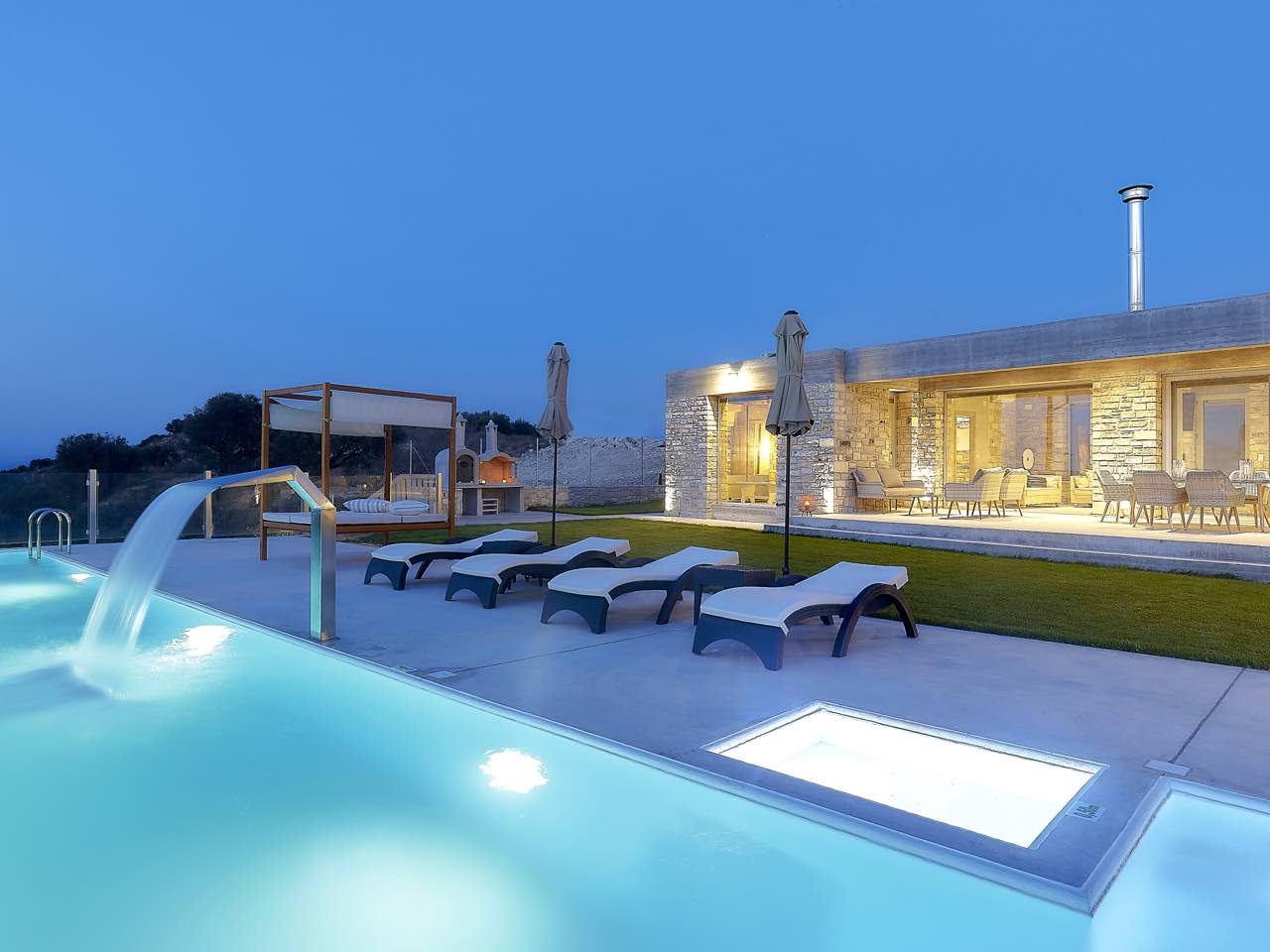 We Welcome Kouros n’ Kori Villas At Kamilari Village-Crete